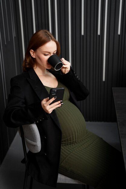 Последние новости о беременности Энн Хэтэуэй и подробности ее жизни